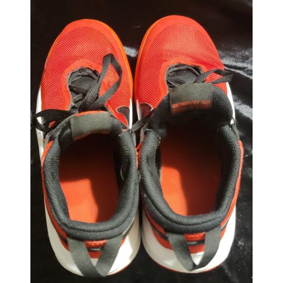 Nike Hustle DX SU-21 Red Black Boys Sneakers Shoes Size 6y Lace-Up - Picture 10 of 14